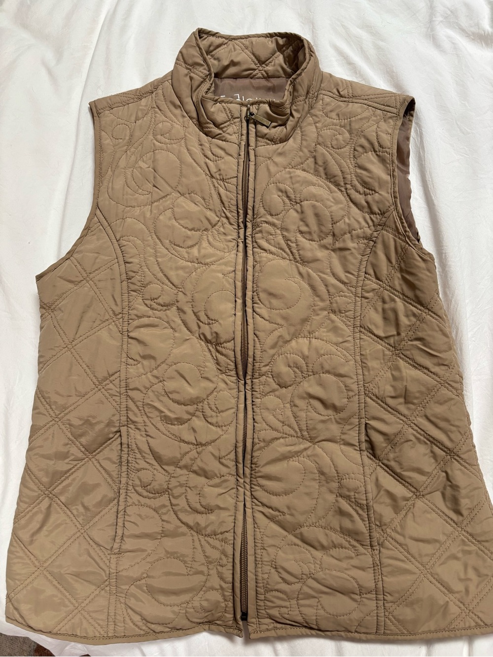 Quilted Sleeveless Vest in Taupe
